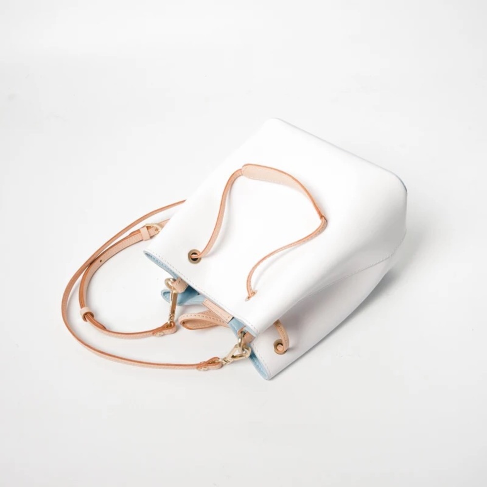 Classic white bucket bag